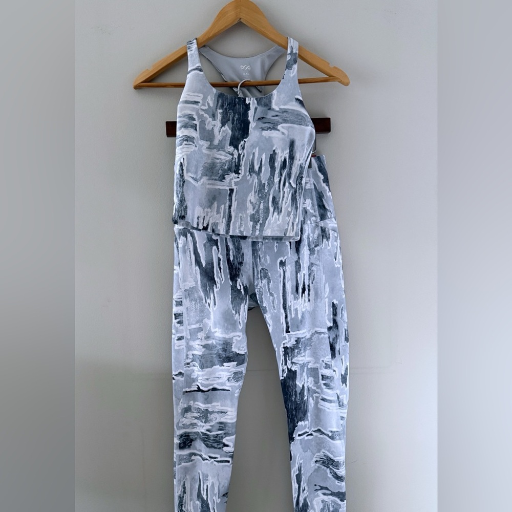 DSG Momentum High Rise 7/8 Tights and Top - New With Tags - Picture 5 of 7